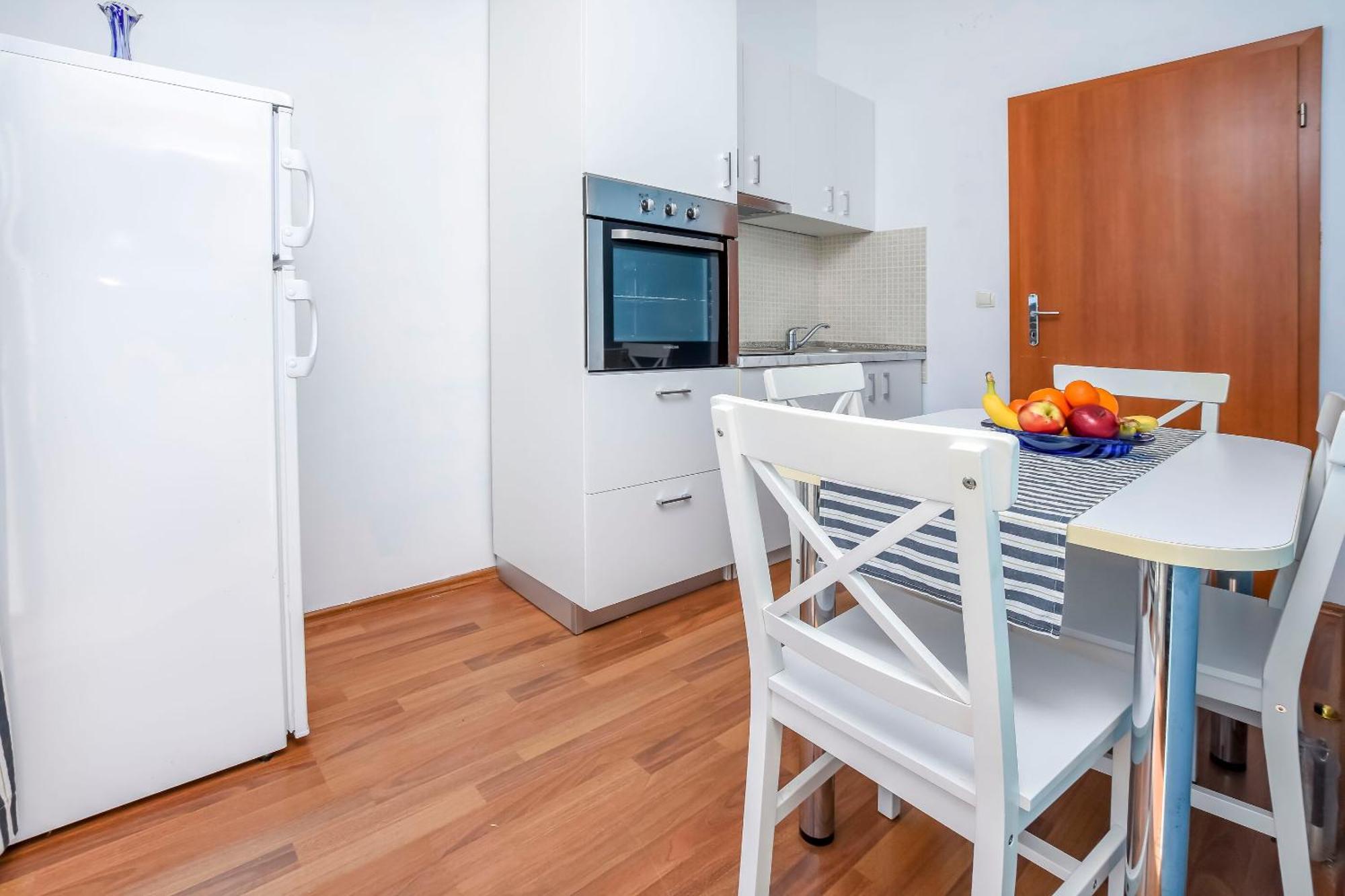 Apartments Vladimir Primošten Eksteriør bilde